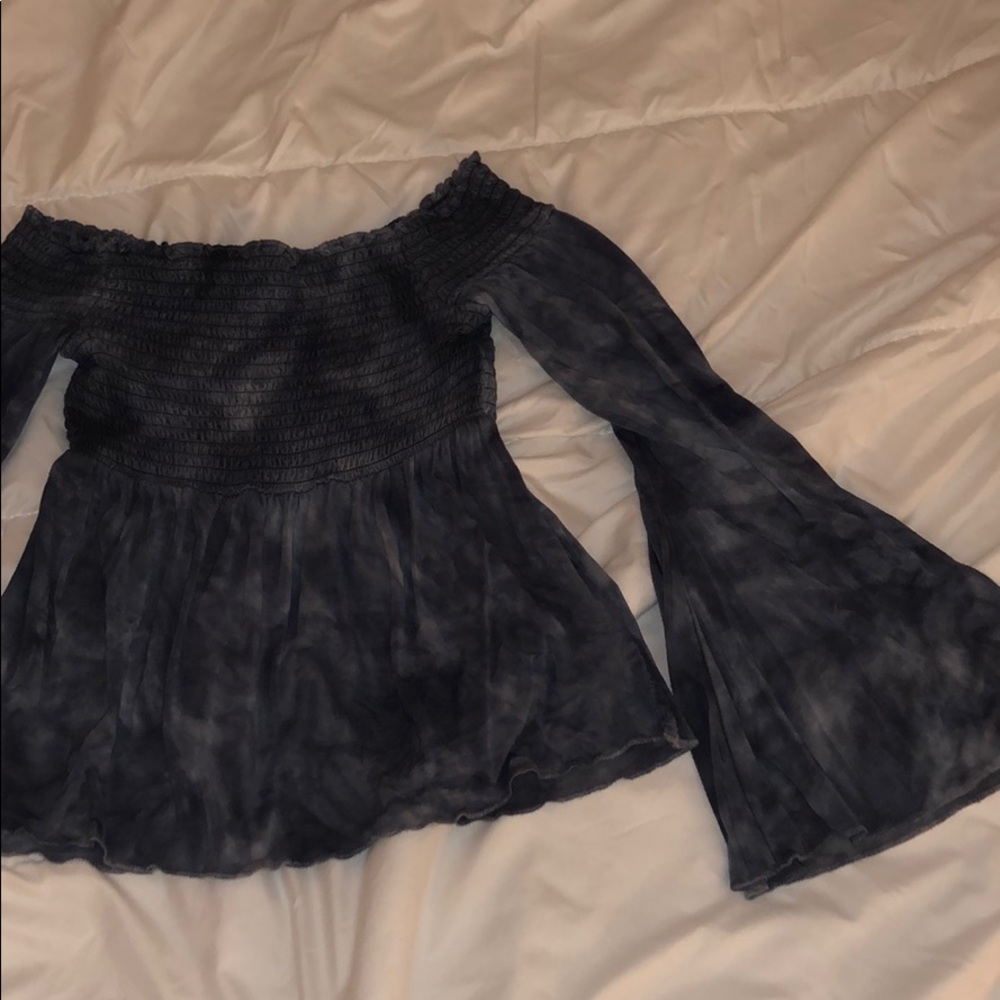 American Eagle off the shoulder top